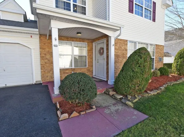 10 Tracie Lane #1, Middle Island, NY 11953