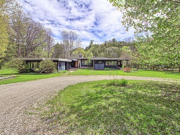2nd image of 115 Valley Rd