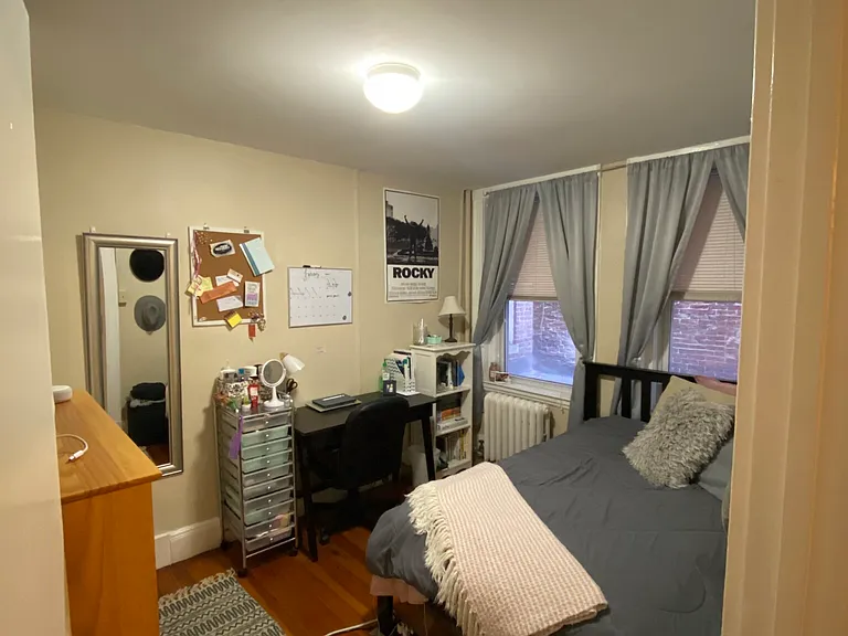 220 Hanover St #3 — Photo 48