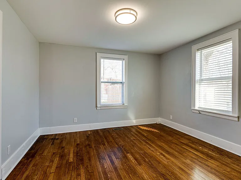 819 E Meade Ave — Photo 24