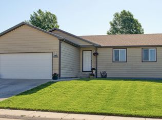 4301 Bridle Bit Ct, Gillette, WY 82718