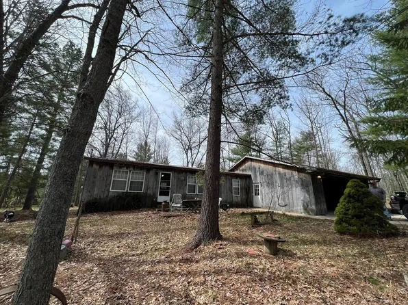 3776 Old Pine Trl, Prudenville, MI 48651