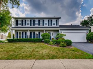 1685 Estate Cir, Naperville, IL 60565
