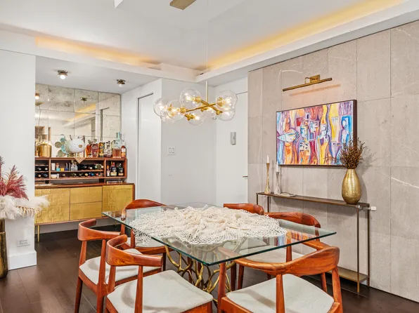 400 East 56th Street image 3 of 15