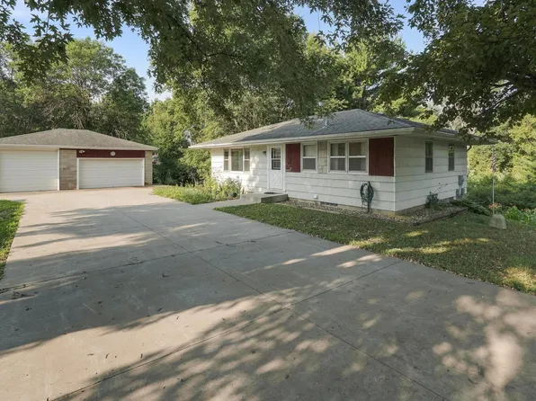 310 4th St NW, New Prague, MN 56071