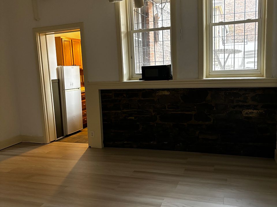 2nd image of 300 State St #2