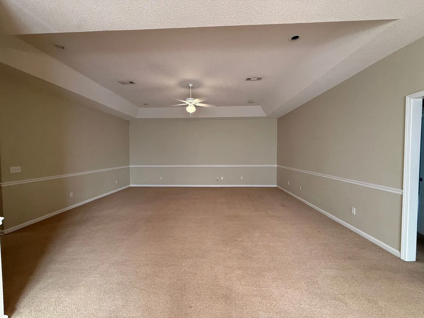 234 Wakefield- Available NOW — Photo 2
