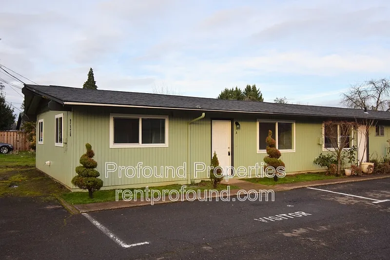 2 bed, 1.0 bath, 800 sqft, $1,645 — Photo 2