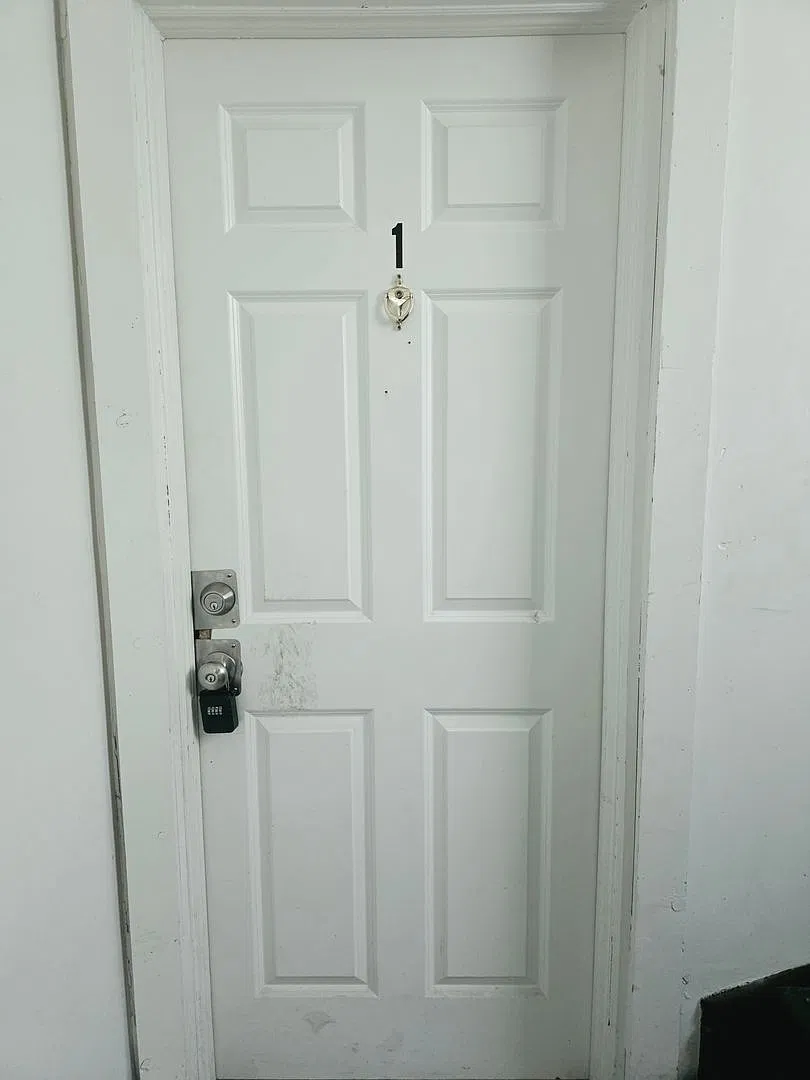 715 Oakland Ave — Photo 1