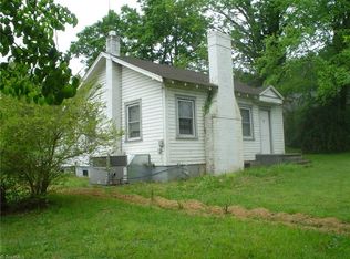 508 Oakdale Rd, Jamestown, NC 27282