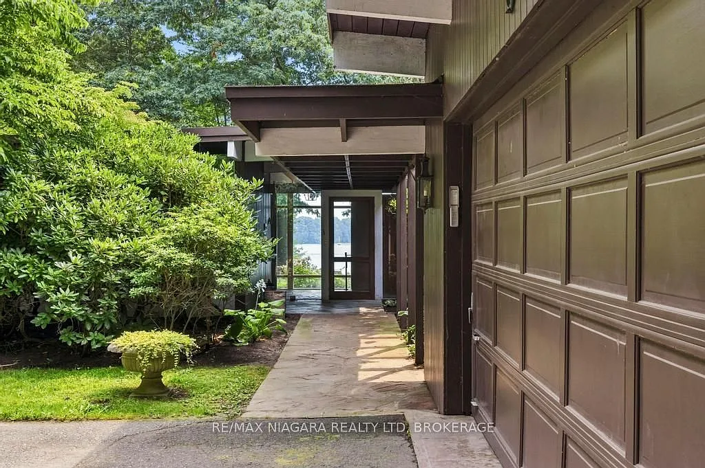 3 bed, $4,200 — Photo 3