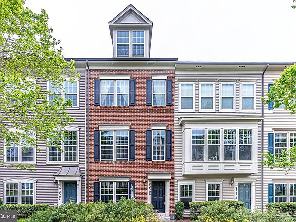3rd image of 22506 Phillips St #504
