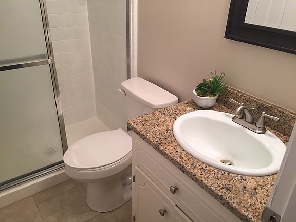 5th image of 303 Club Pines Dr