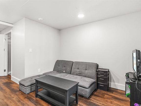 5th image of 803 Waimanu St #702