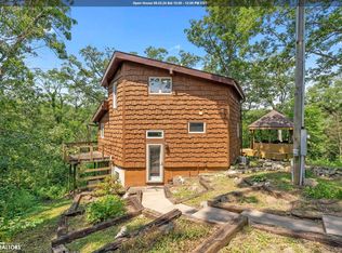 2750 Fern Cliff Rd, Wayland, IA 52654