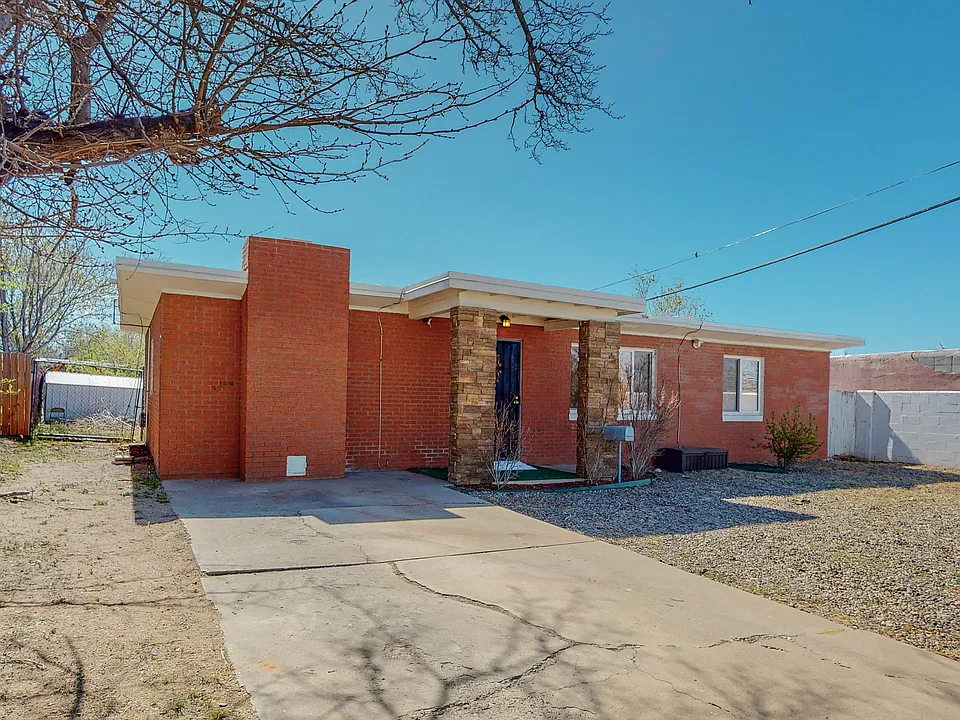 7506 Arvada Ave NE
