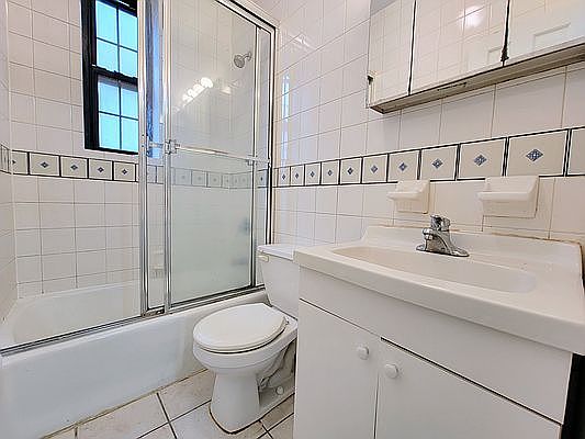 5th image of 49 Park Ave APT 4C