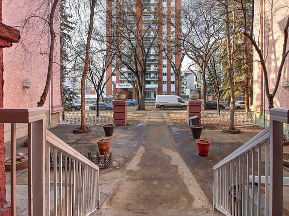 5th image of 10153 117th St NW #203