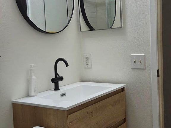 5th image of 4791 James Cir