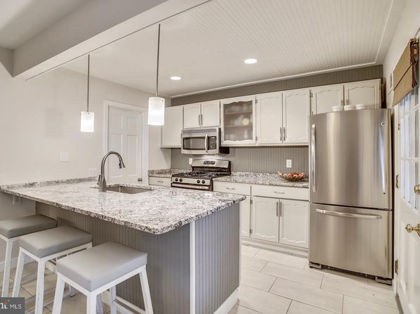 1612 Dryden Way