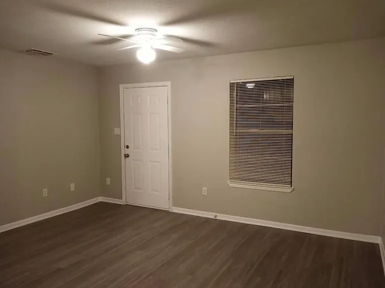 643 W Collin St #103 — Photo 1