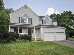 28 Hoagland Ct, Bridgewater, NJ 08807