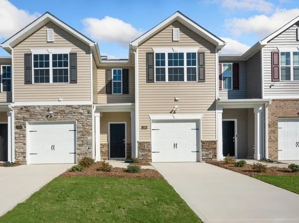 108 Starlight St, Sanford, NC 27330