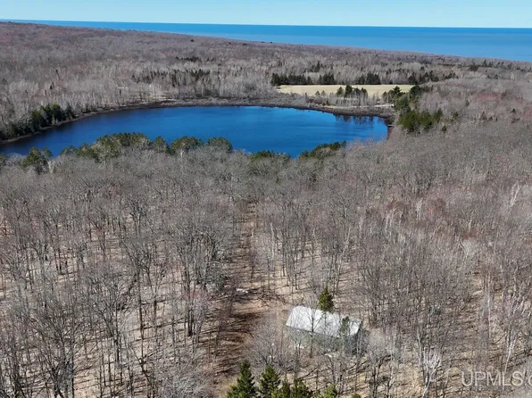 54821 S Tear Lake Rd, Houghton, MI 49931