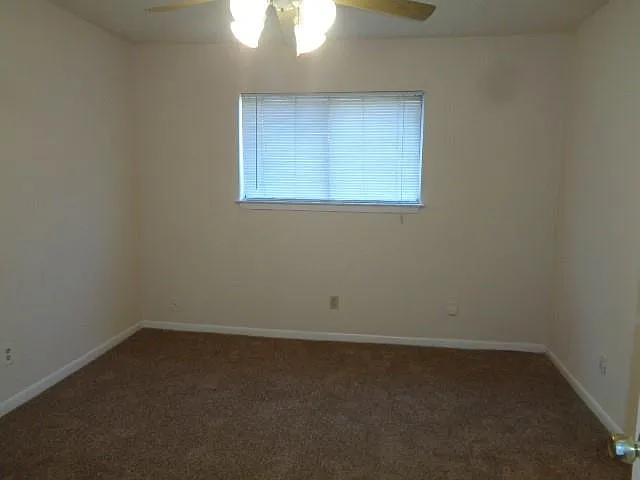 4358 Queens Retreat Dr — Photo 5