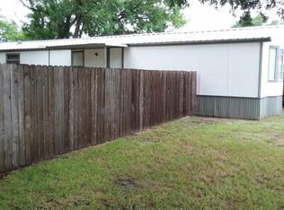 420 10th St, Hempstead, TX 77445