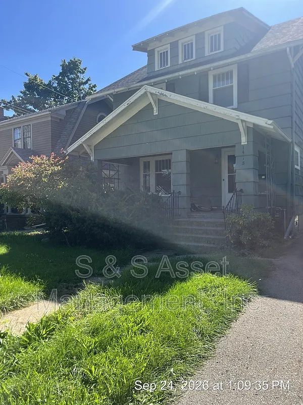 3 bed, 2.0 bath, 1344 sqft, $1,950 — Photo 1