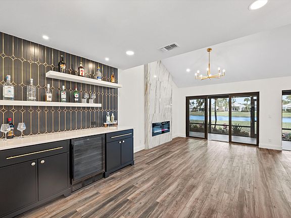 3rd image of 3733 Cape Pointe Circle