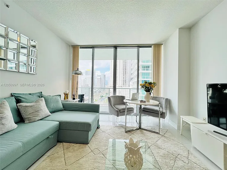 79 SW 12th St #1510 — Photo 3