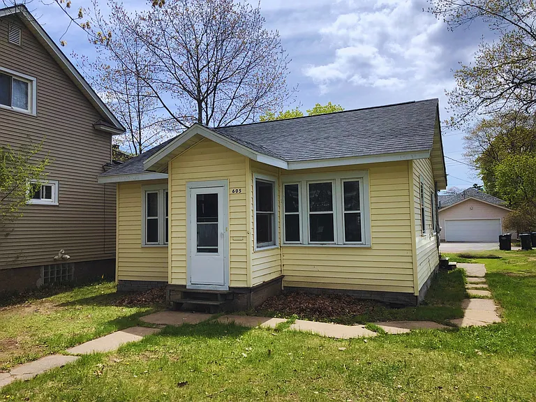 605 Dakota Ave — Photo 1