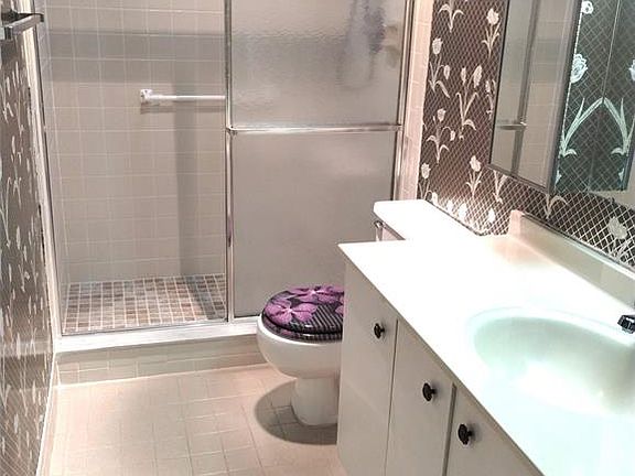 5th image of 3404 Bimini Ln #3404E3