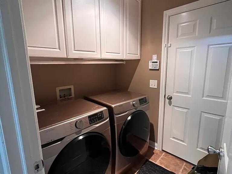 2076 Broughton St — Photo 10