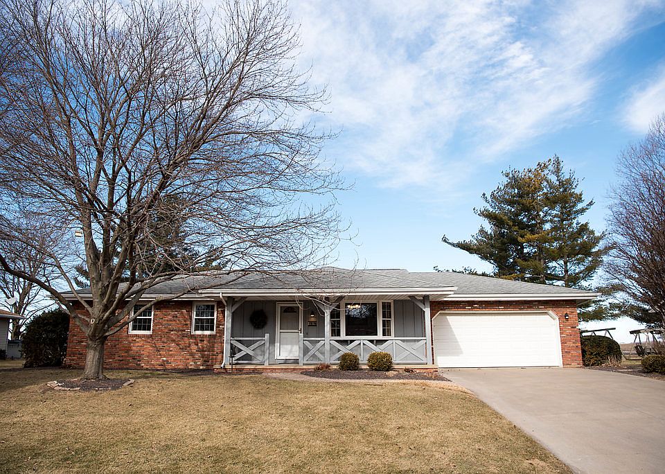 1st image of 418 W Belaire Ct
