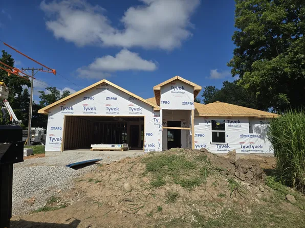 587 S Chicago Avenue, Marionville, MO 65705