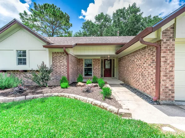 1916 Winding Creek Dr, Pearland, TX 77581