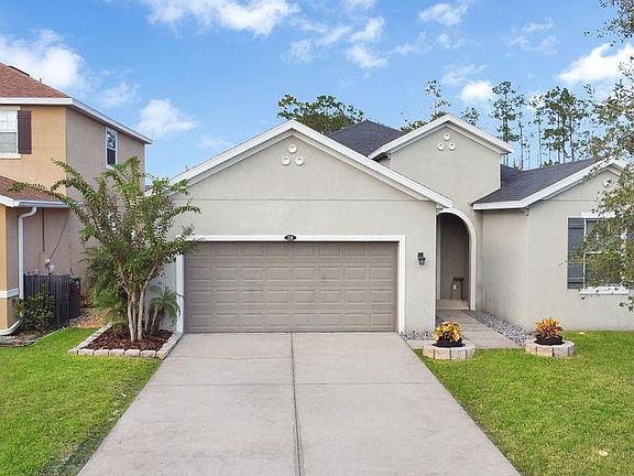 2nd image of 220 Grande Lake Dr