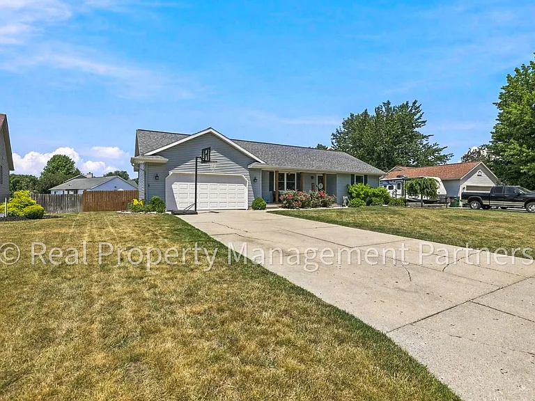 11425 Prairie Ave — Photo 3