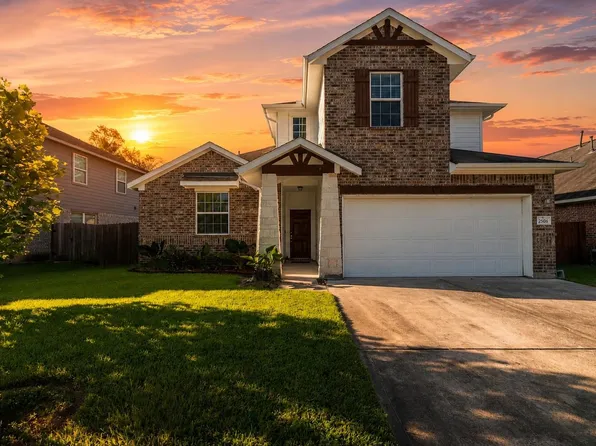 2506 Bay Hill Dr, Baytown, TX 77523