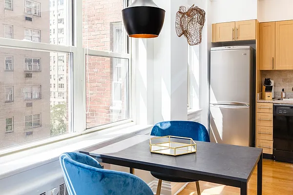 Rented by Stonehenge NYC LLC | media 4