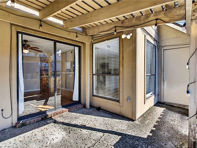 459 Mall Blvd #23 — Photo 37
