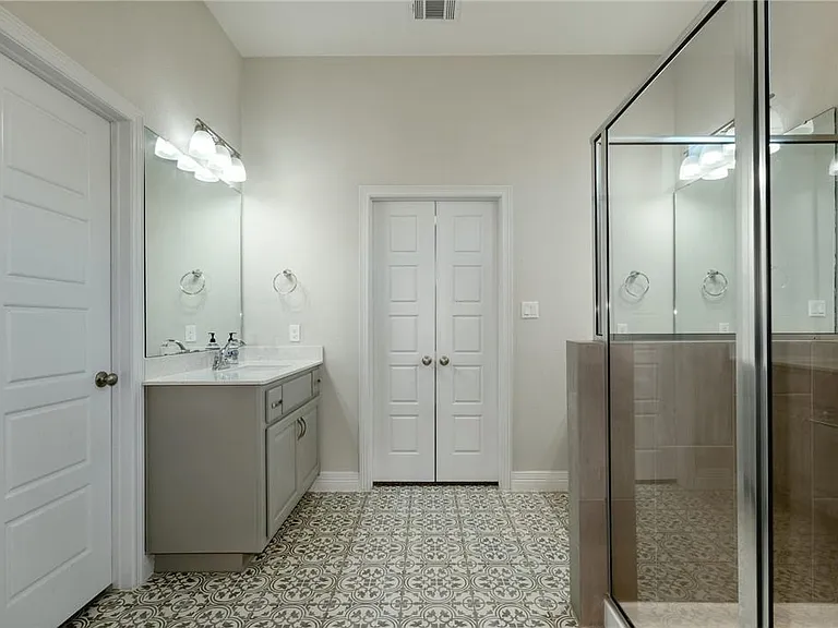 229 Bonnet Blvd — Photo 11