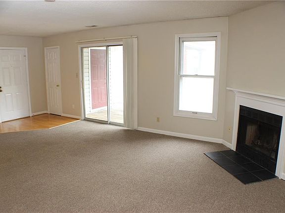 3rd image of 321 London St