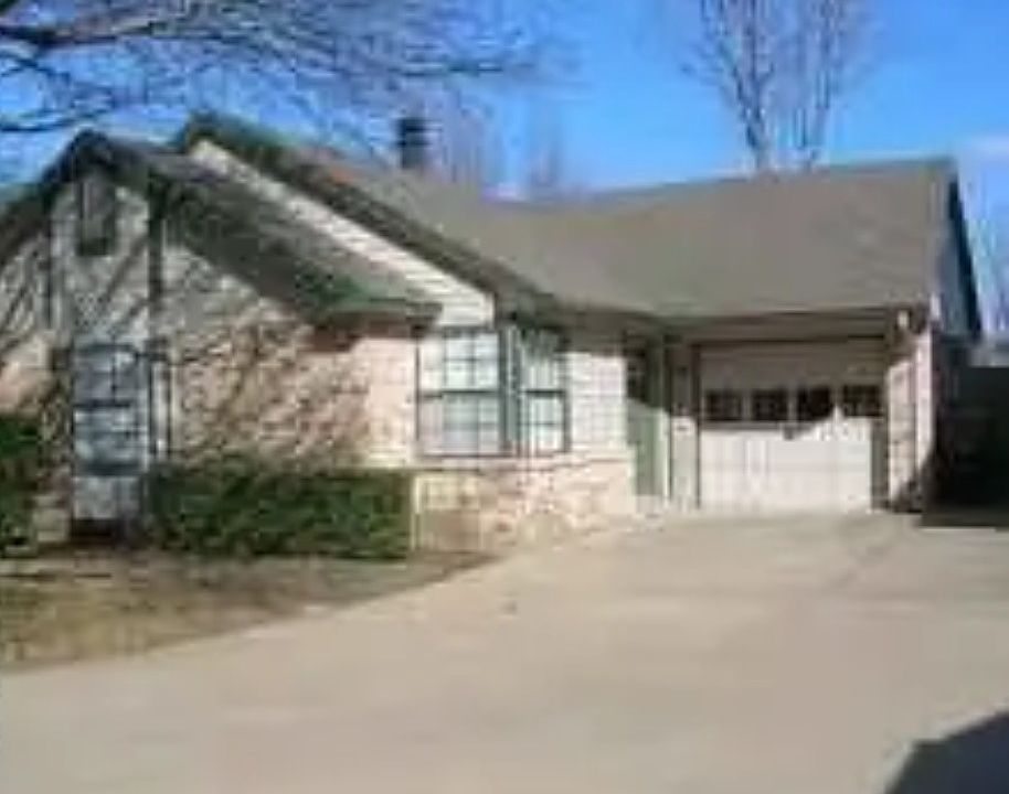 2nd image of 2972 Harbinger Ln