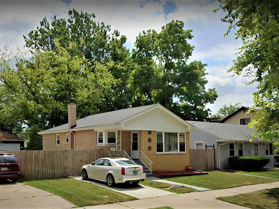 1st image of 13929 S Dearborn St