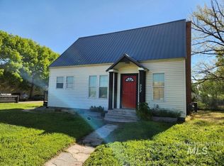 522 N 9th St, Payette, ID 83661