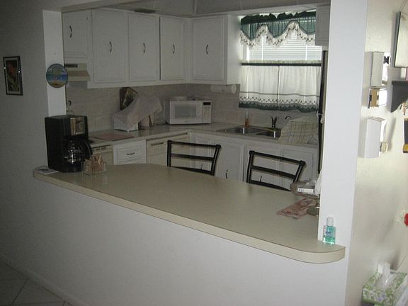2nd image of 721 Lori Dr APT 312